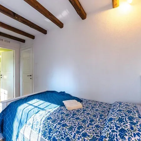 Diana By Portofinohomes *